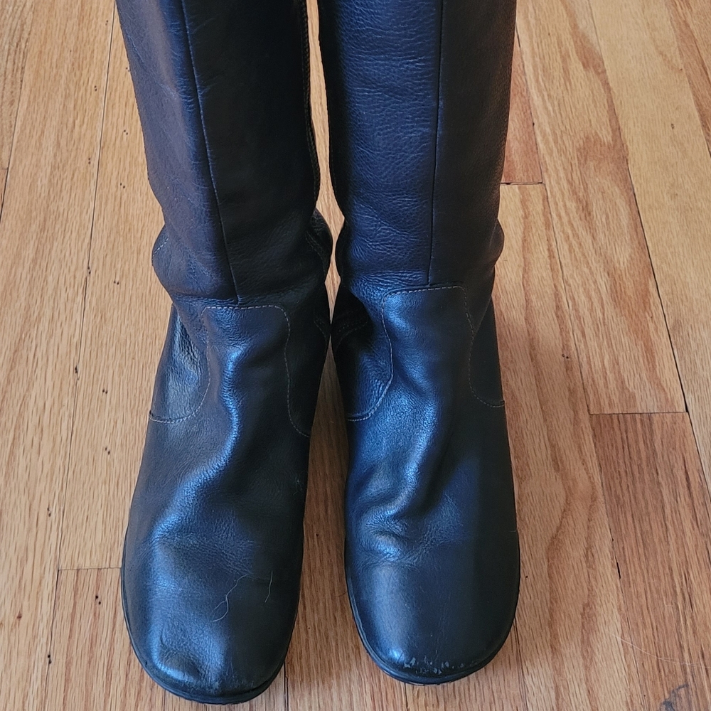 Born dark brown leather boots